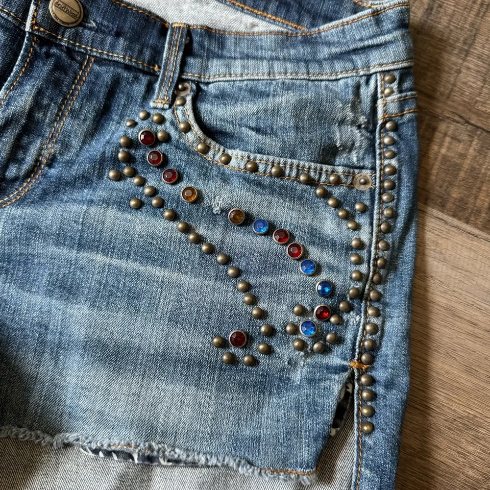 Driftwood Bejeweled Denim Shorts - Picture 2 of 8